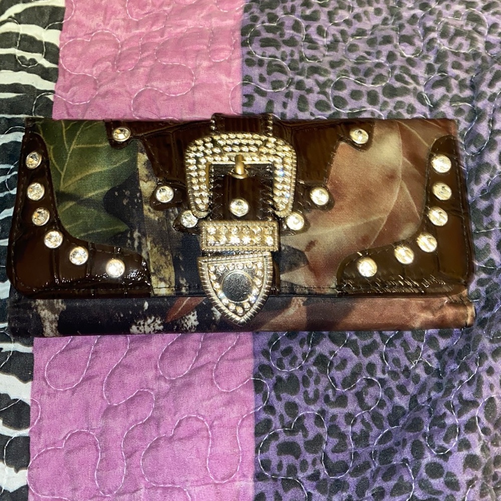 Cute trifold wallet